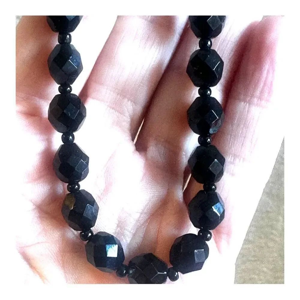 Black beaded bracelet - Picture 6 of 7